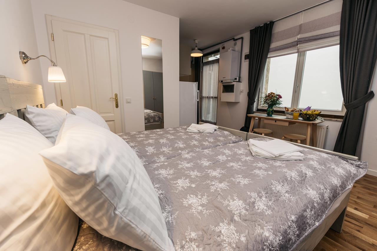 Yellowboot Aparthotel Sibiu Buitenkant foto