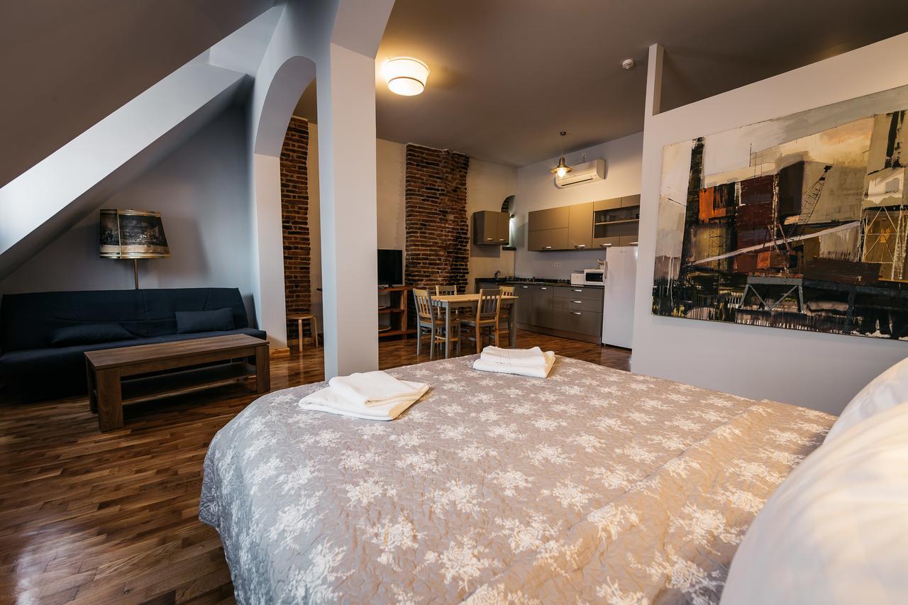 Yellowboot Aparthotel Sibiu Buitenkant foto