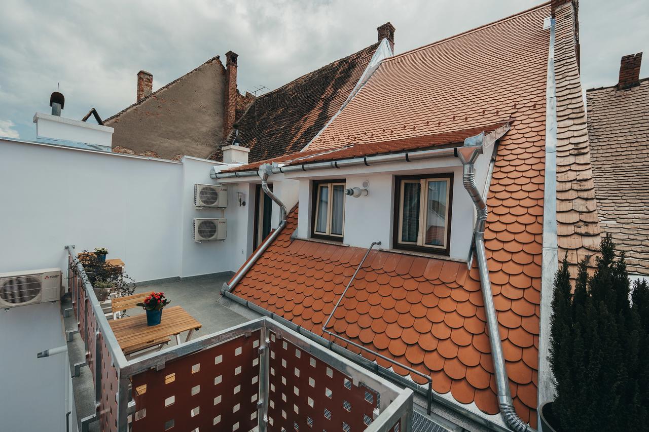 Yellowboot Aparthotel Sibiu Buitenkant foto