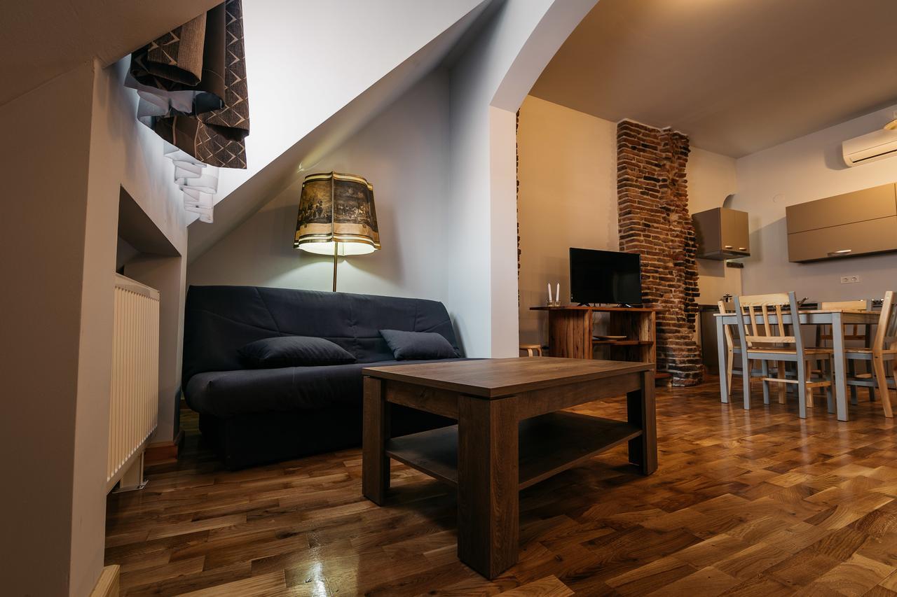 Yellowboot Aparthotel Sibiu Buitenkant foto