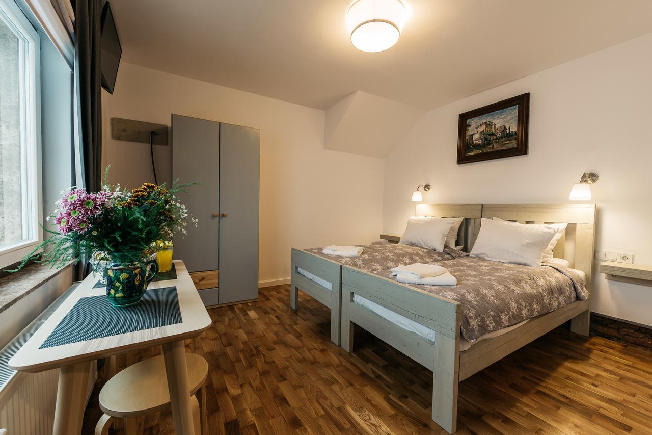 Yellowboot Aparthotel Sibiu Buitenkant foto