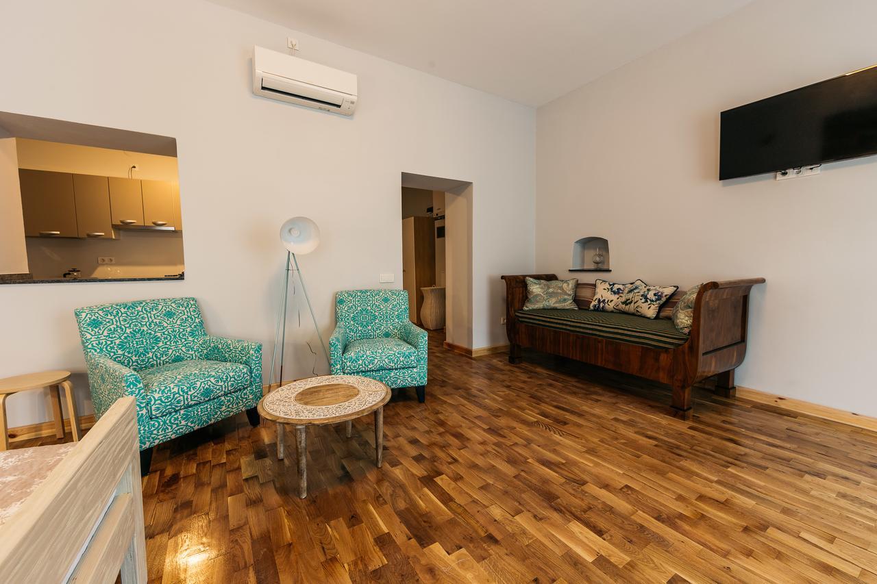 Yellowboot Aparthotel Sibiu Buitenkant foto