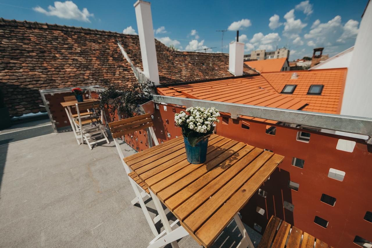 Yellowboot Aparthotel Sibiu Buitenkant foto