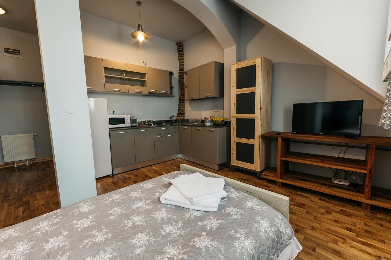 Yellowboot Aparthotel Sibiu Buitenkant foto