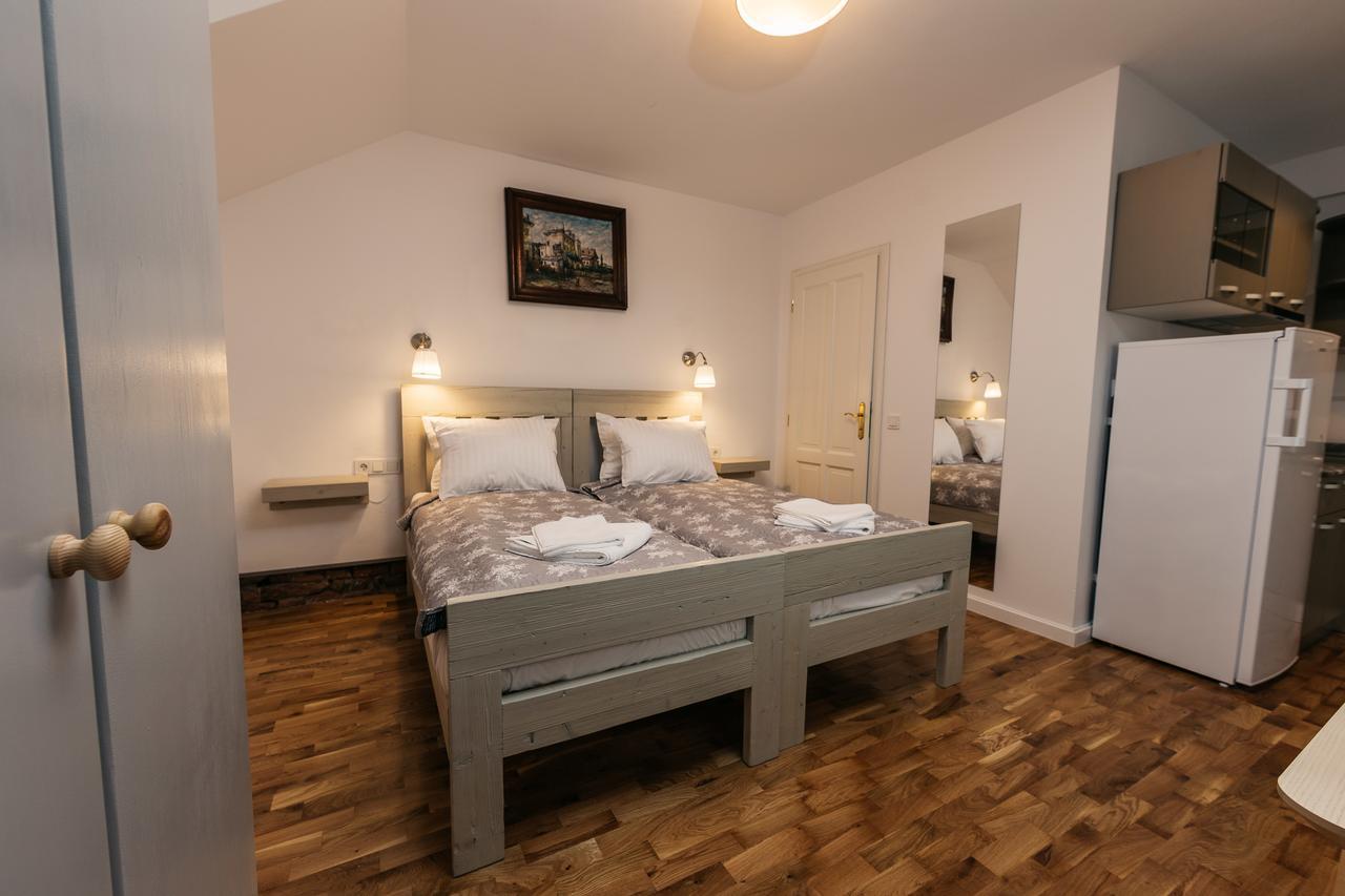 Yellowboot Aparthotel Sibiu Buitenkant foto