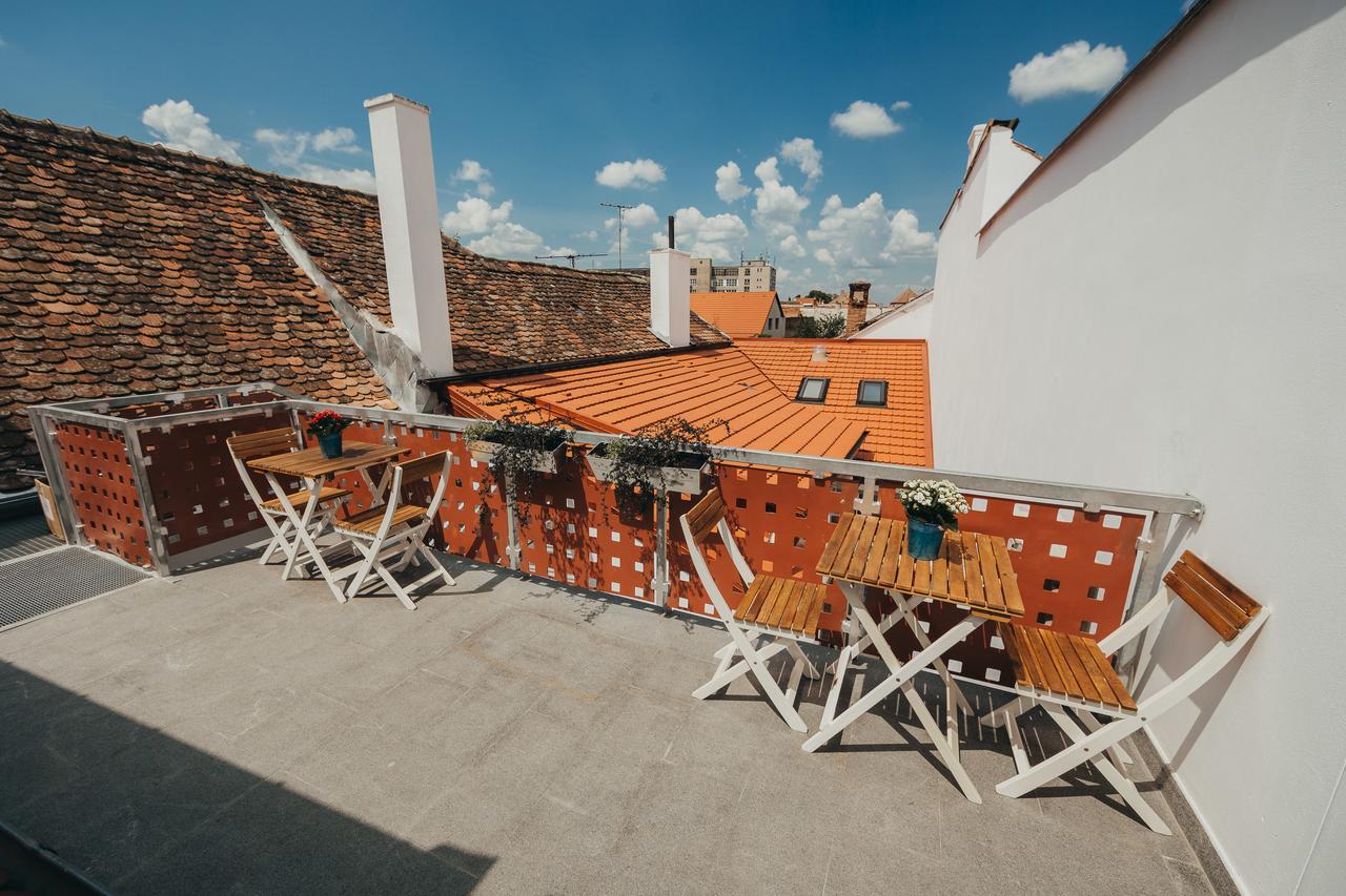 Yellowboot Aparthotel Sibiu Buitenkant foto