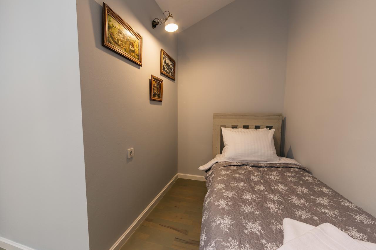 Yellowboot Aparthotel Sibiu Buitenkant foto