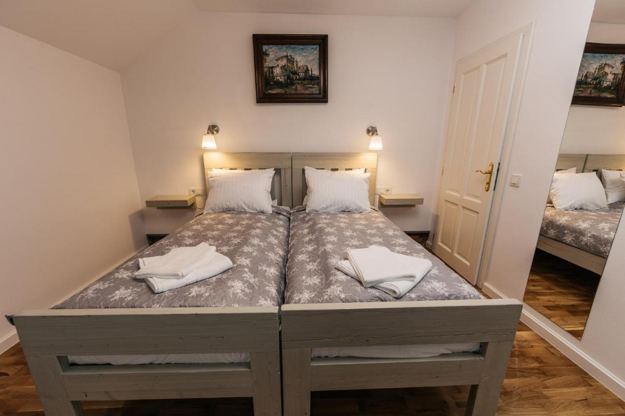 Yellowboot Aparthotel Sibiu Buitenkant foto