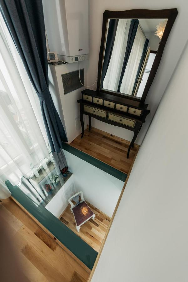 Yellowboot Aparthotel Sibiu Buitenkant foto